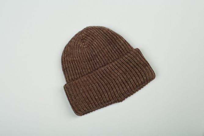 Women's hat with English knitting фото 1